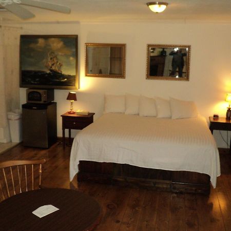 Harbor Haus Inn & Suites Херман Екстериор снимка