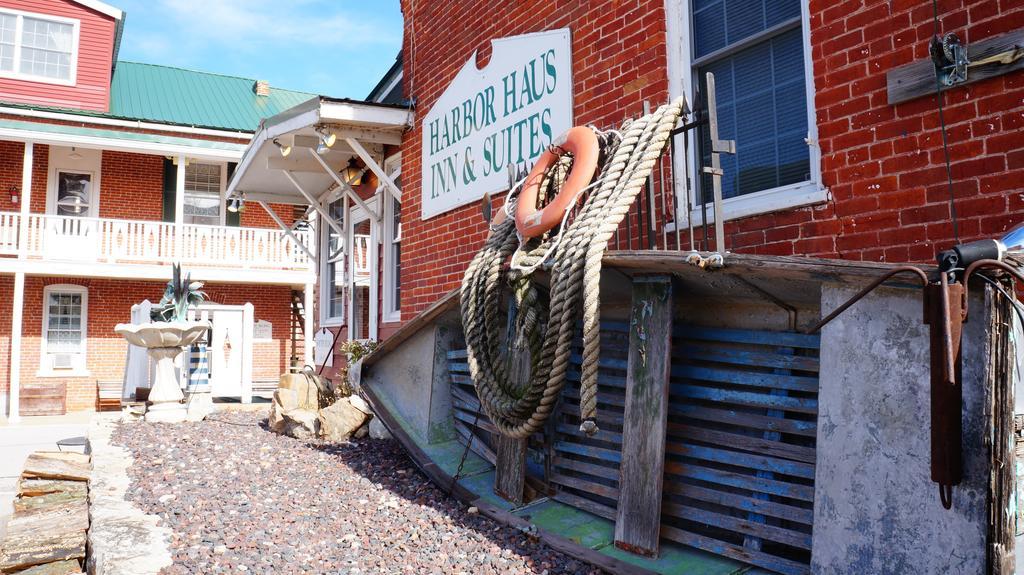 Harbor Haus Inn & Suites Херман Екстериор снимка