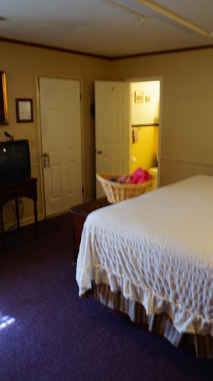 Harbor Haus Inn & Suites Херман Стая снимка