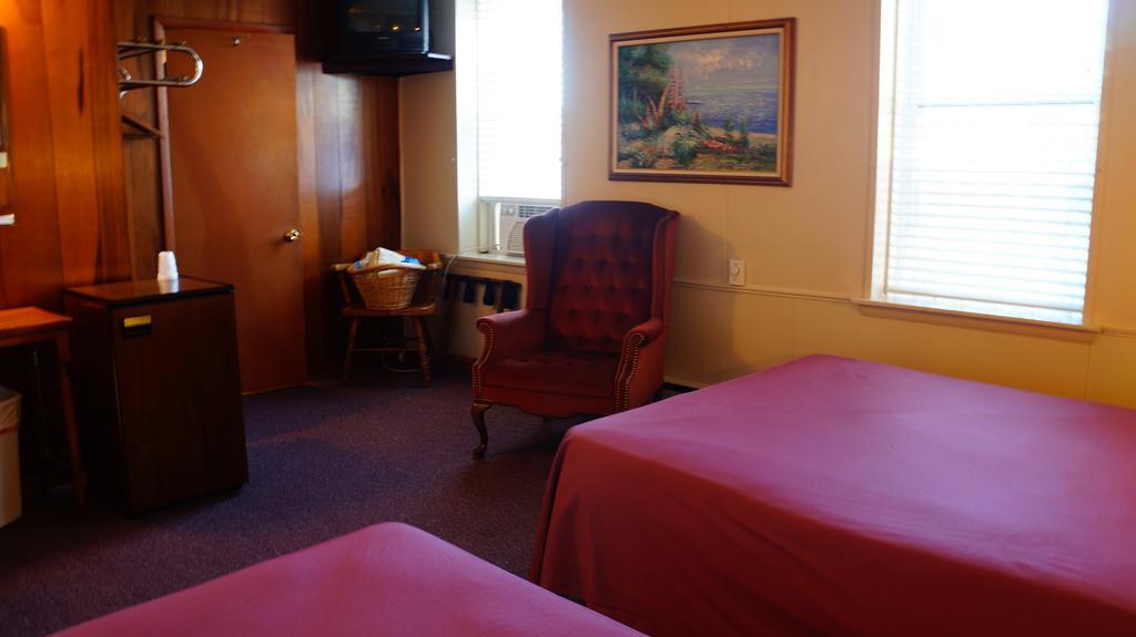 Harbor Haus Inn & Suites Херман Стая снимка