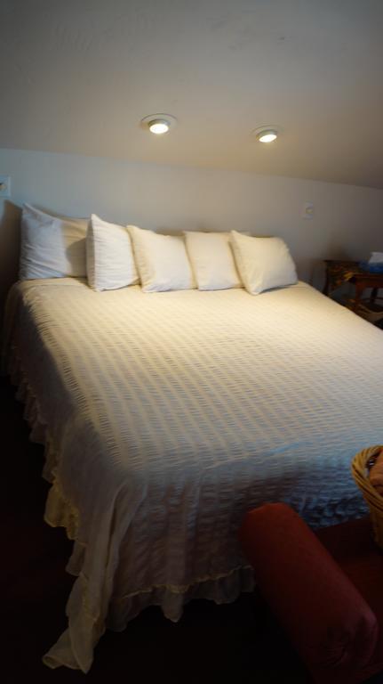 Harbor Haus Inn & Suites Херман Екстериор снимка