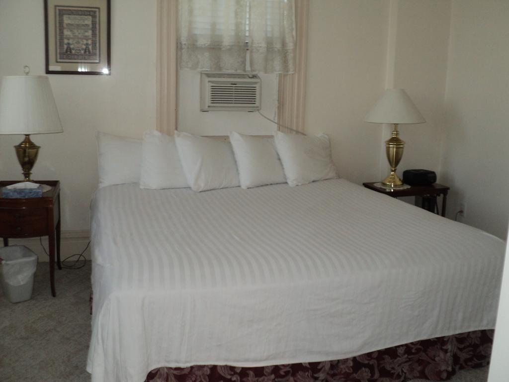 Harbor Haus Inn & Suites Херман Екстериор снимка