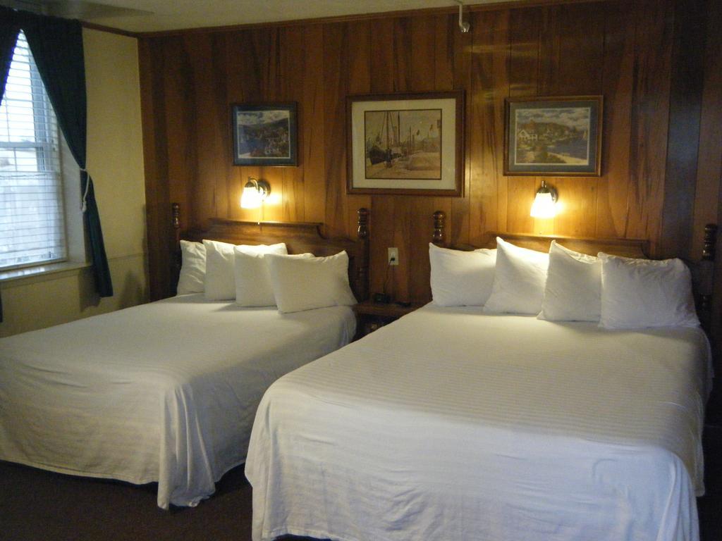Harbor Haus Inn & Suites Херман Екстериор снимка