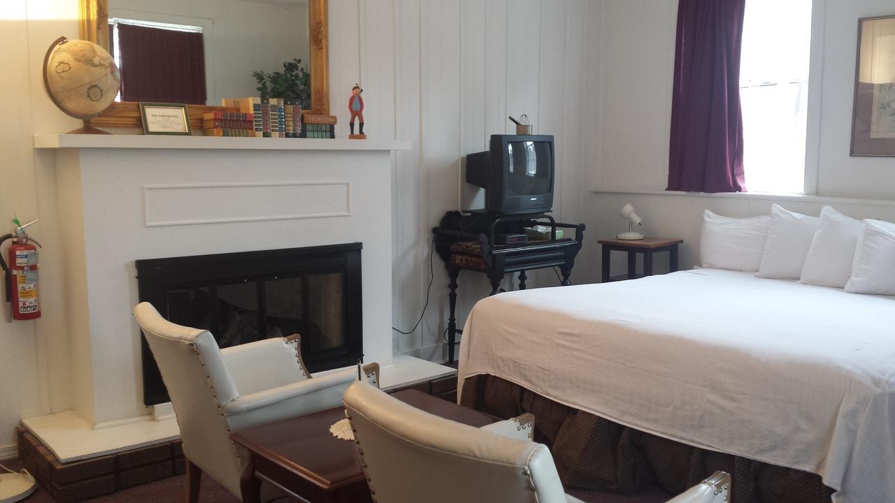 Harbor Haus Inn & Suites Херман Екстериор снимка