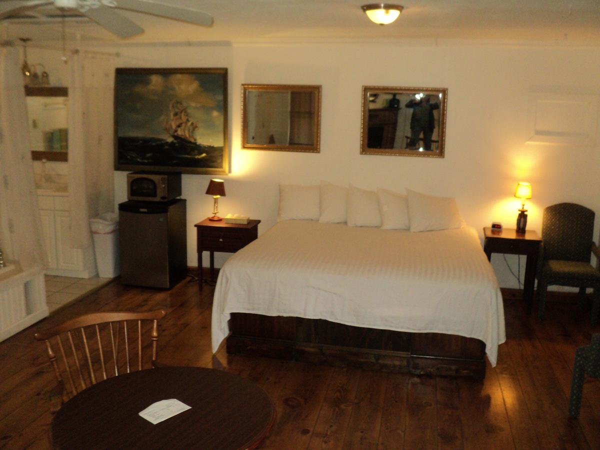 Harbor Haus Inn & Suites Херман Екстериор снимка