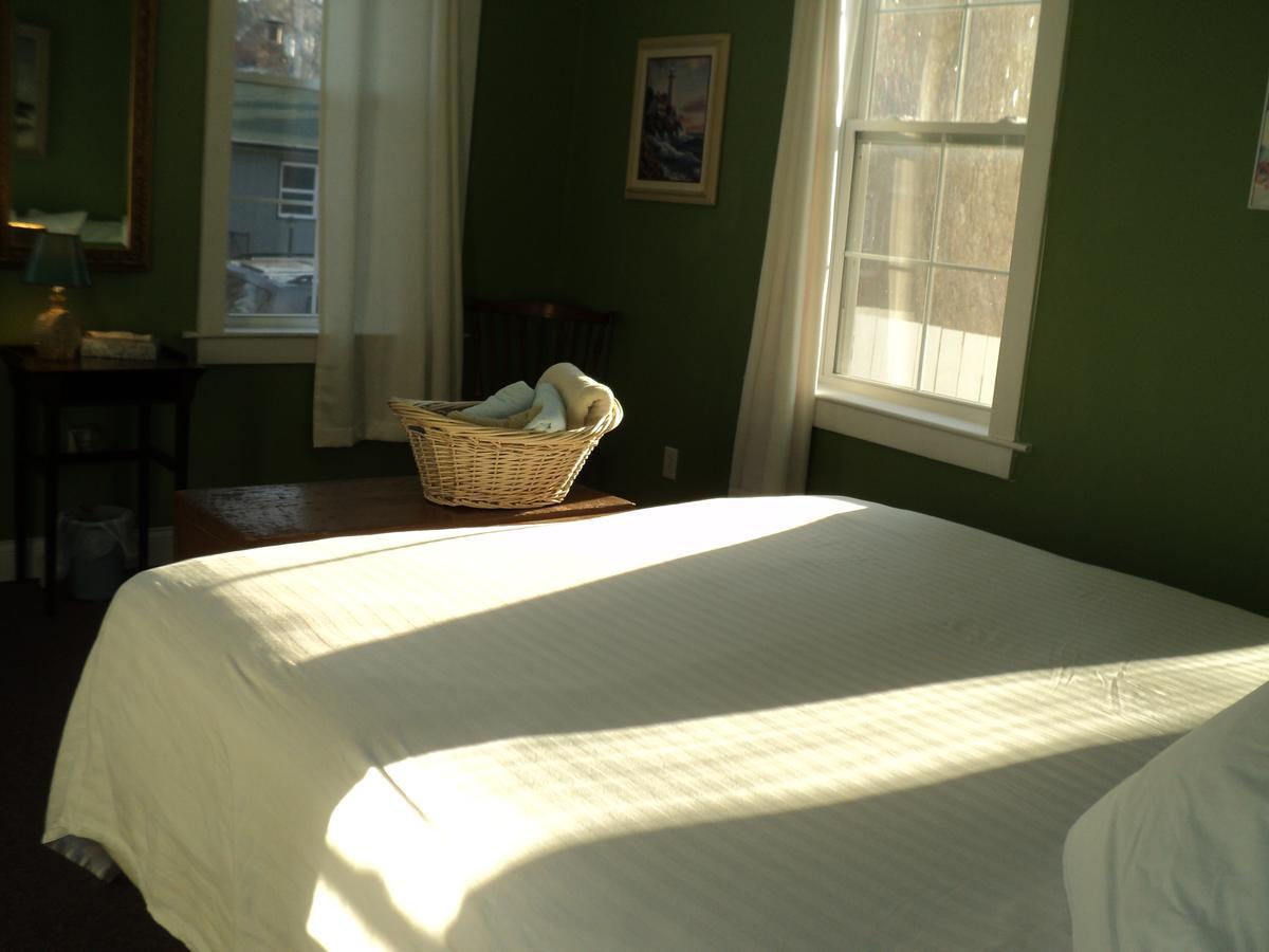 Harbor Haus Inn & Suites Херман Екстериор снимка