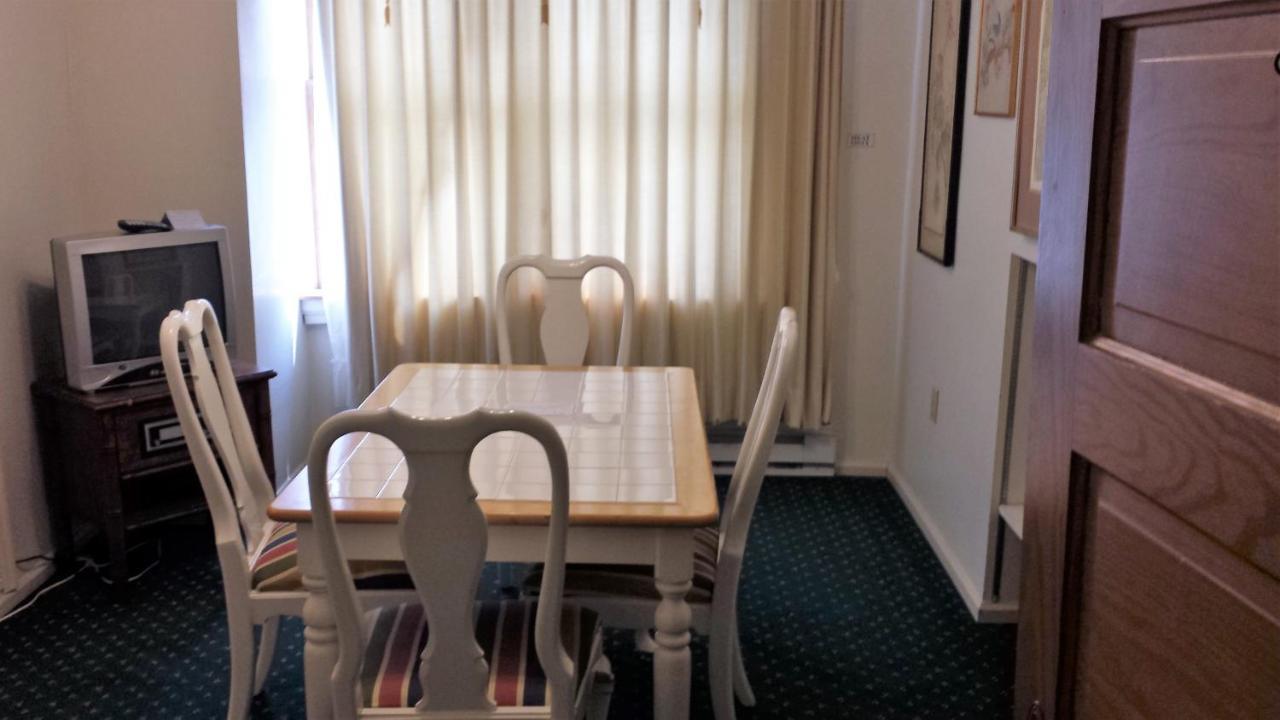 Harbor Haus Inn & Suites Херман Екстериор снимка